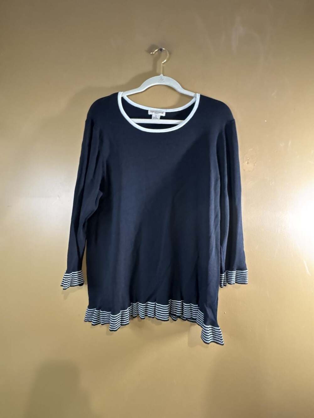 HC1119. Notations Woman Black Long Sleeve Top With Striped Ruffle Hem Size 1X